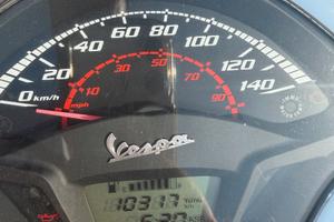 Vespa 300 GTS super
