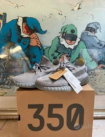 Yeezy Boost 350 V2