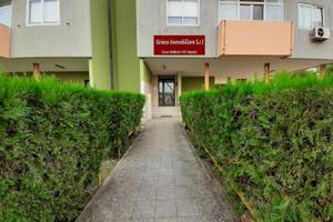 Via G.Salvemini-Paolo VI- quadrilocale con p.auto