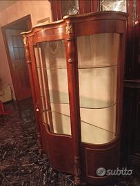 mobile antico in legno
