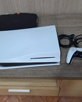 PlayStation 5 completa con pad originale e cavi – 