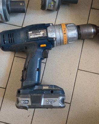 TRAPANO A PERCUSSIONE A BATTERIA AVVITATORE RYOBI