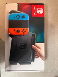 Nintendo Switch completa + 2 giochi e 2 Joy-Con