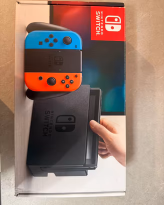 Nintendo Switch completa + 2 giochi e 2 Joy-Con