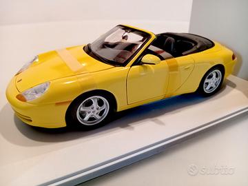 Porsche 911 (996) Carrera Cabriolet 1/18
Ut Models