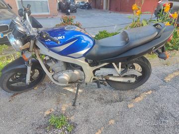 Suzuki GS 500 - 2005