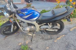 Suzuki GS 500 - 2005