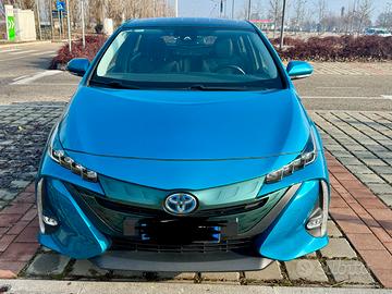 TOYOTA PRIUS PLUG IN