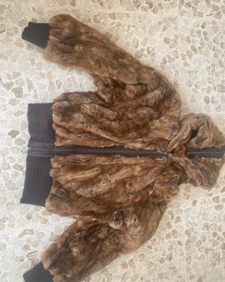 Bomber in pelliccia morbida e calda
