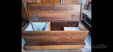 antica cassapanca con predisposizione mobile/frige
