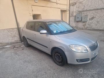 skoda fabia serie 2 . Sport