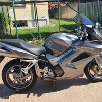 Honda vfr 800 con targa polacca già assicurata