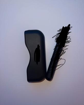 powerbank elettronico con scatola e accessori