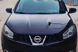 nissan quasquai  full.......