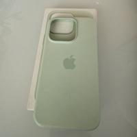 Custodia MagSafe in silicone per iPhone 15 Pro