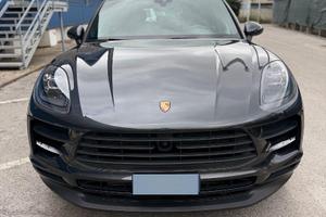 Porsche Macan 2.0 benzina 11/2020 grigio vulcano