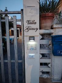 VILLA INDIPENDENTE A 100 mt dal mare