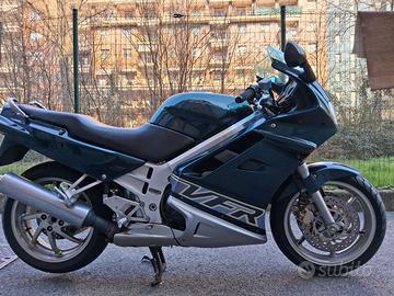 HONDA VFR 750 F RC36 RICAMBI