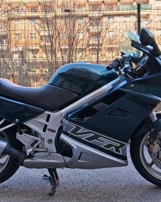 HONDA VFR 750 F RC36 RICAMBI