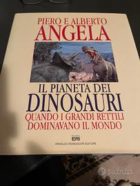 Il pianeta dei dinosauri. Piero Angekz