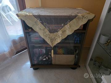 Mobiletto porta TV / PC / oggetti con ruote