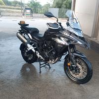 Benelli trk 502x