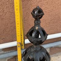 Alari in ghisa da camino grande