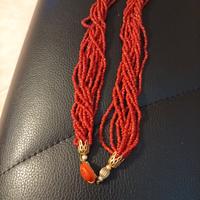 collana con fili di corallo vintage 