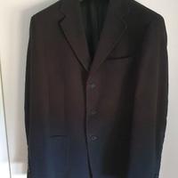 Giacca da uomo di colore nero