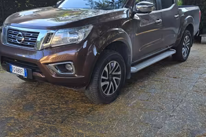 Nissan navara d23 double cab 4x4