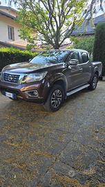Nissan navara d23 double cab 4x4