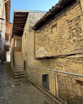 CASA INDIPENDENTE A ERVE