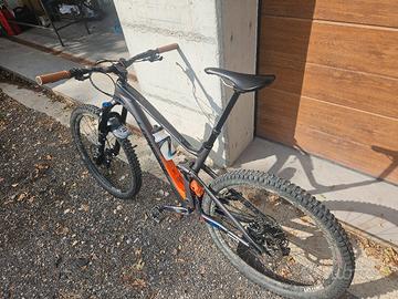 bicicletta enduro taglia L lapierre zesty 