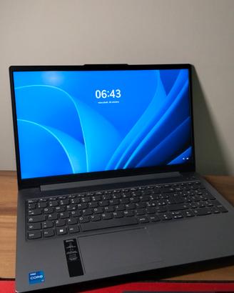 Laptop Lenovo IdeaPad Slim 3 15IRH8 i7-13620H  1TB