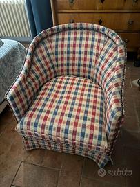 Poltrona pozzetto vintage imbottita