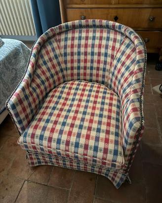 Poltrona pozzetto vintage imbottita