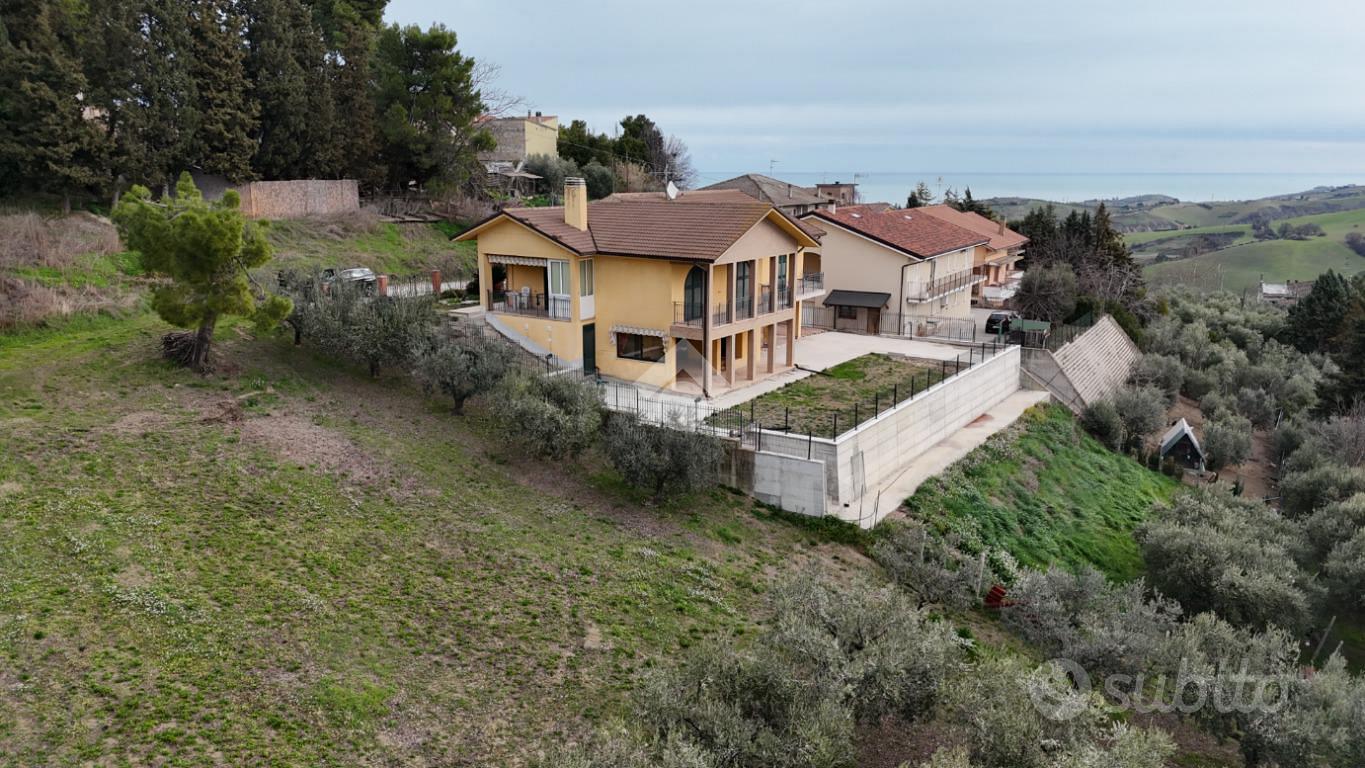 TER. AGRICOLO A ROSETO DEGLI ABRUZZI - View 3