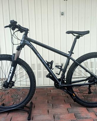 Bicicletta Mountain Bike