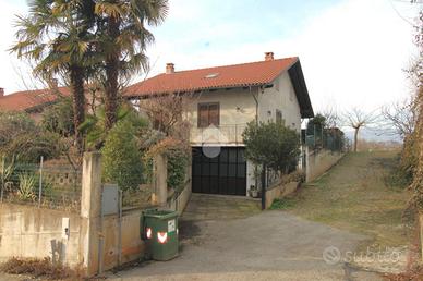 VILLA SINGOLA A TROFARELLO