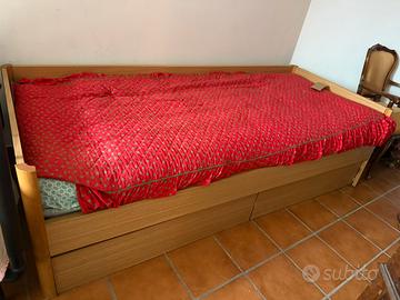 Letto con cassetti