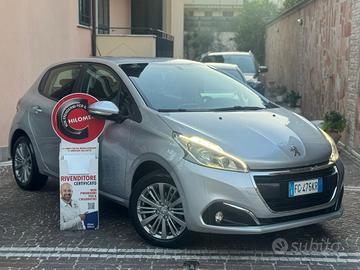 Peugeot 208 PureTech 82 5p. GPL Allure