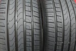 235 55 19 Gomme Estive Pirelli 99% 235 55R19