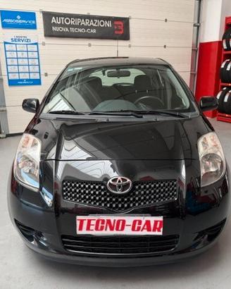 Toyota Yaris 1.0 5 porte