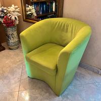 Poltrona colore verde stile velluto