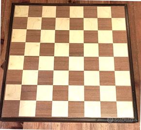 SCACCHIERA IN  PIETRA LAVORATA €40