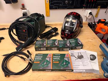 Saldatrice con accessori Nuova