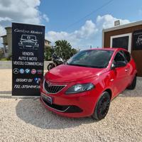 Lancia Ypsilon 1.0 benzina Hybrid