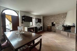 CASA SEMINDIPENDENTE A GUARDEA
