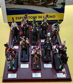 DEA - SOLDATINI A CAVALLO - 10 MODELLINI IN ESPOSI