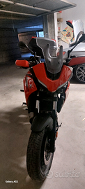 Vendo tracer 700 rossa 7500 km anno 22 prezzo 7800